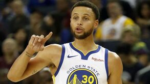 Stephen Curry e os seus 500 lançamentos por treino: «Se faço no jogo é porque pratico»