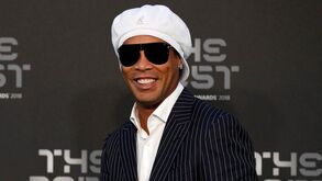 Barcelona não perdoa apoio de Ronaldinho a Bolsonaro