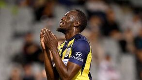 Treinador alemão garante: «Nem com 100 anos de treino Usain Bolt será jogador de futebol»