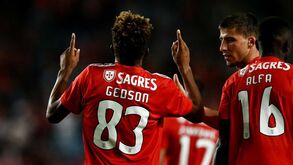 Várias estreias, uma 'bomba' e até um capitão inesperado: a vitória do Benfica em imagens