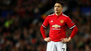 Jamie Carragher: «Alexis está para o United como Fernando Torres está para o Chelsea»