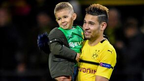 A noite de sonho de Raphaël Guerreiro terminou com o filho do internacional português no relvado