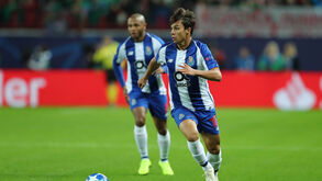 Os onzes oficiais do FC Porto-Feirense