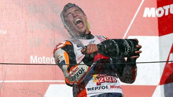 Marc Márquez versão kamikaze provoca ira de Valentino Rossi