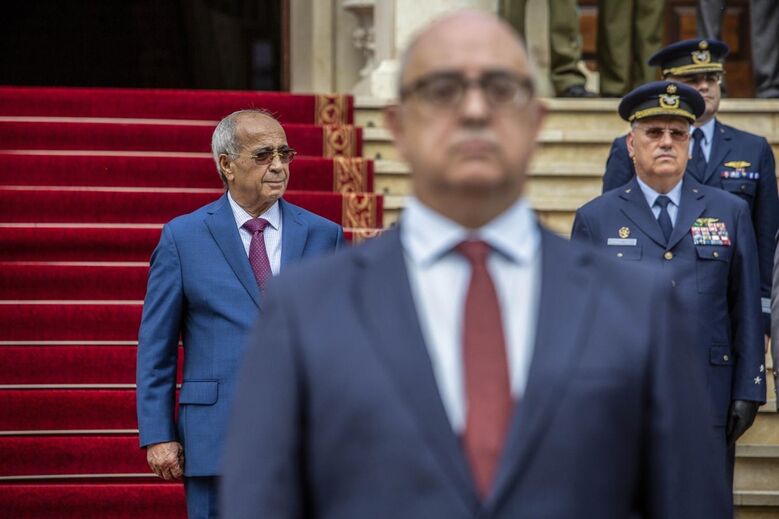 Azeredo Lopes de visita a Angola