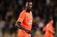 Adebayor - Esteve perto de ser contratado pelo Lyon, mas as exigências que fez levaram os franceses a desistir do acordo. O avançado queria uma mansão com vista para a Córsega, um helicóptero, um cozinheiro e ainda a camisola 10 de Lacazzette, um dos ídolos da equipa.