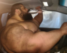 "Hulk Iraniano" surpreende a Internet com o seu enorme físico