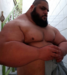 "Hulk Iraniano" surpreende a Internet com o seu enorme físico