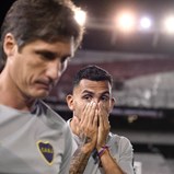 Depois de ter sido atacado, trio do Boca Juniors está... suspenso