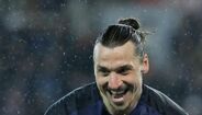 Zlatan Ibrahimovic - Esta história já foi contada pelo próprio jogador. Em 2012 o sueco não queria mudar-se do Milan para o PSG e resolveu complicar a vida aos franceses fazendo um sem-número de exigências... que o clube aceitou! Não teve outro remédio e acabou por mudar-se mesmo para Paris.