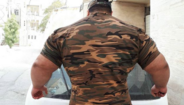"Hulk Iraniano" surpreende a Internet com o seu enorme físico