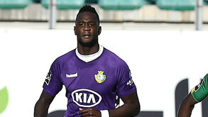 Mendy quer chegar aos dez