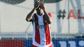 Derley falha convocatória por lesão