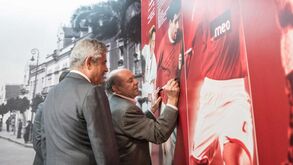 Luís Filipe Vieira no Parlamento em homenagem a campeões europeus com António Simões