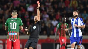 Danny suspenso por dois jogos