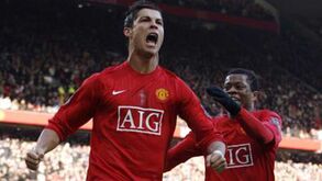 Evra defende Cristiano Ronaldo nas redes sociais: «Não sejam invejosos»