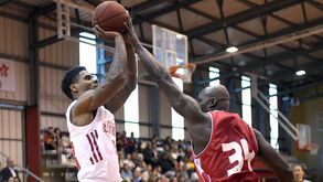 Benfica quer ser líder no Funchal