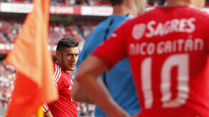 Salvio prestes a bater Gaitán