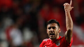 Paulo Gonçalves negoceia Salvio