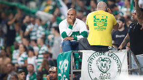 Claques do Sporting ficam fora do avião