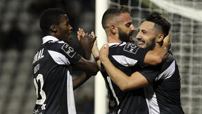 Alvinegros levam a melhor no dérbi da Madeira