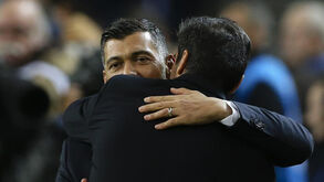 Conceição e Abel fizeram as 'pazes' com este abraço