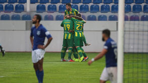 A crónica do Feirense-Tondela, 2-4: Chuva de golos inunda caixa-forte