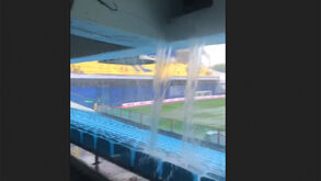 Estádio do Boca Juniors estava totalmente... alagado