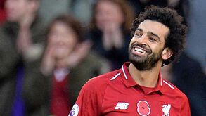 Salah quis viajar incógnito e esta foi a sua escolha...