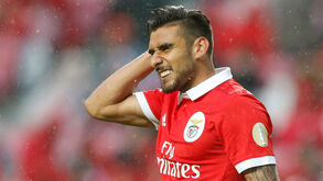 Vieira deixa cair Salvio: Benfica não vai pagar o que os agentes exigem