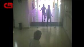 Ataque a Alcochete: Invasor acede à zona dos balneários de cinto na mão