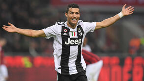 De Ronaldo a Shaquille O'Neal: o que estes craques fizeram com o primeiro salário