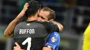 A emotiva carta de Buffon para Chiellini: «Estarás sempre na minha equipa ideal»