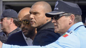 Mustafá anda de BMW mas admite pedir apoio do Estado para pagar advogado