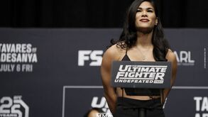 UFC: Rachel Ostovich barbaramente agredida 