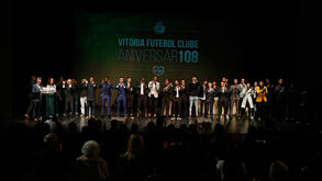 Ronaldo e Mourinho dão parabéns ao Vitória