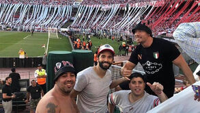 Fernando Madureira e elementos dos Super Dragões no River Plate-Boca Juniors