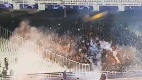AEK-Ajax marcado pela confusão nas bancadas antes do apito inicial