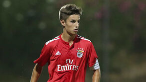 Benfica B vence e alcança Estoril na tabela