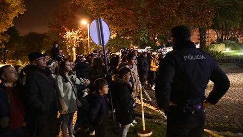 Benfica recebido por dezenas de adeptos em Viseu