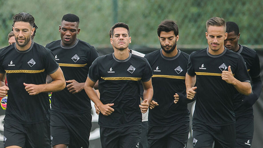 Históricos apelam ao coração negro