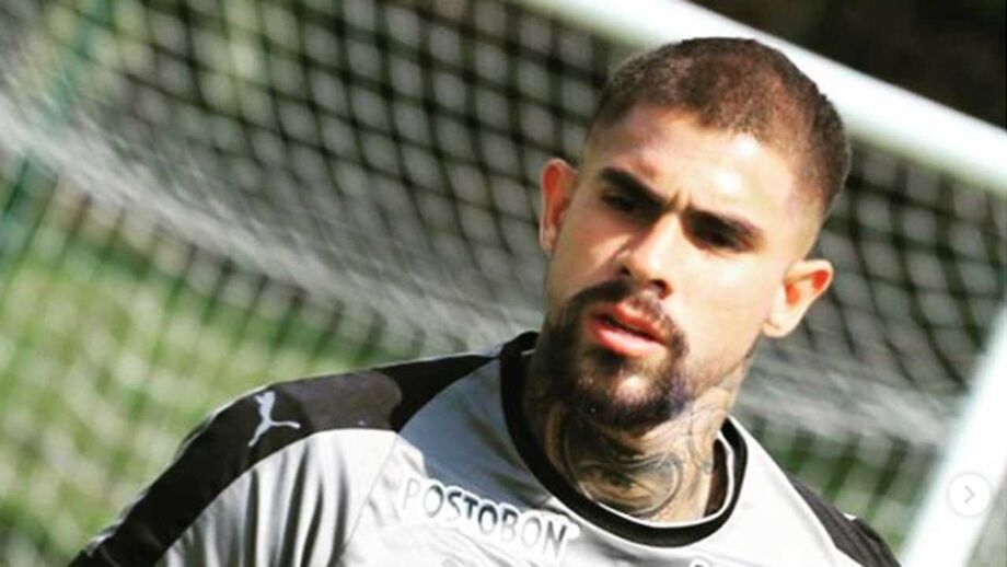 Defesa colombiano alvo de tentativa de assassinato: seis tiros contra o carro e sai ileso