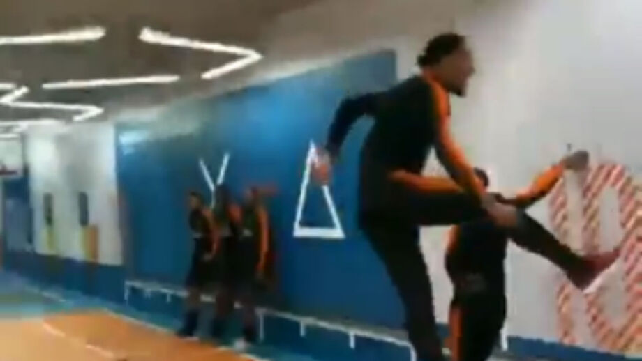 Central dá 'show' aos colegas da seleção 