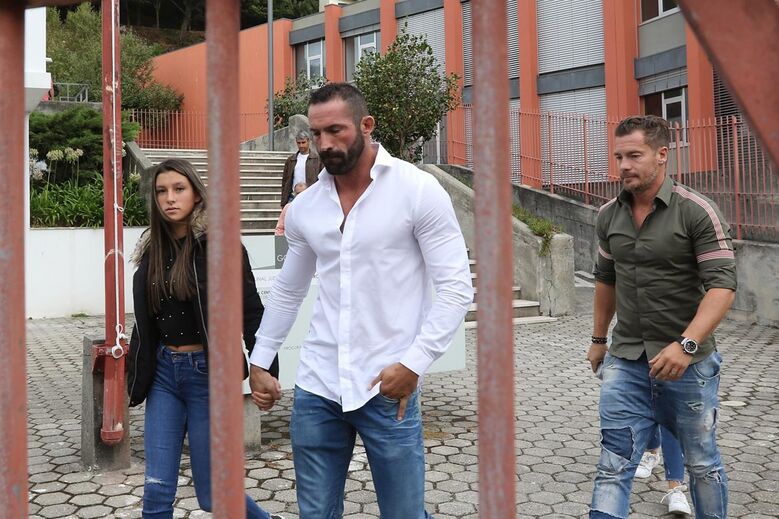 Marco Gonçalves foi a tribunal acompanhado de 'Macaco', cabecilha da claque do FC Porto