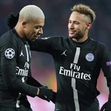 Paris SG pode ver-se obrigado a vender Neymar ou Mbappé