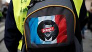 Polícia detém mais de 300 pessoas em manifestação dos coletes amarelos em Paris