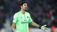 60.º - Gianluigi Buffon (PSG/Itália)