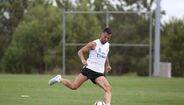 Samaris: está no último ano de contrato e o Benfica já fez saber que não vai renovar com o médio grego