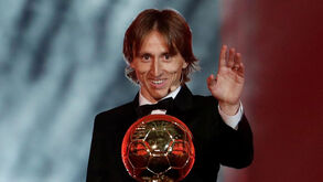 Modric: «Ninguém tem o direito de se comparar a Ronaldo e Messi»