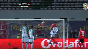 Ferrari divulga imagens da 'corrida' entre Cristiano Ronaldo, Sainz e Leclerc em Itália